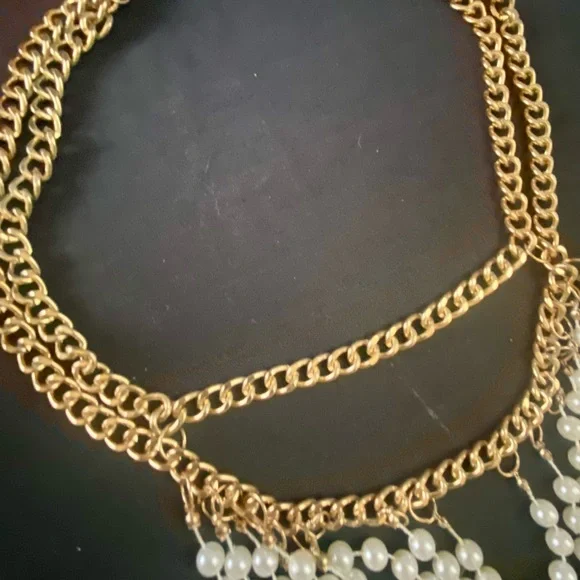 White Faux Pearl w/Gold Tone Statement Bib or Draped Multi-Strand necklace. - Picture 7 of 9